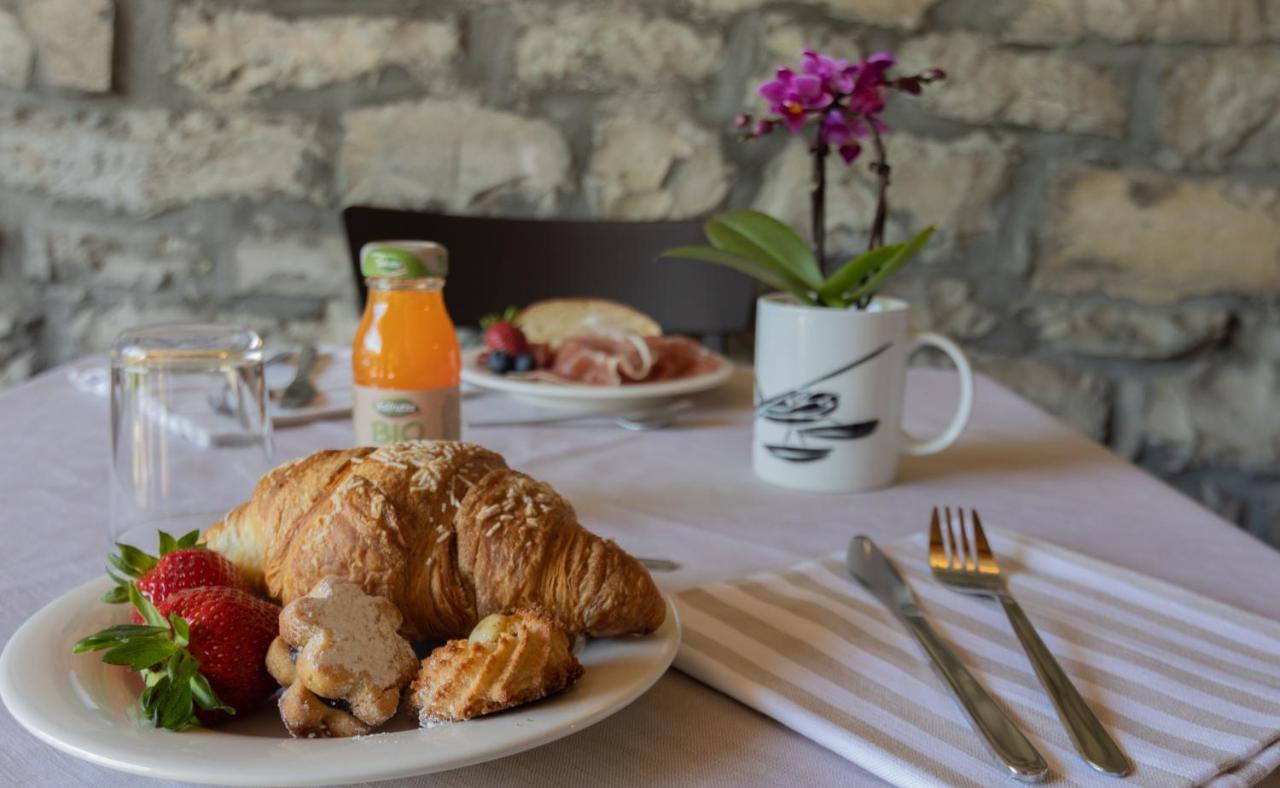 Bed and Breakfast Ca Piodee Faggeto Lario Екстер'єр фото